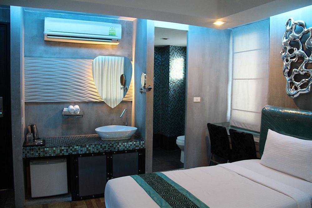 Blutique Hotel Bangkok Exteriör bild