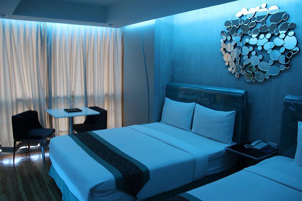 Blutique Hotel Bangkok Exteriör bild