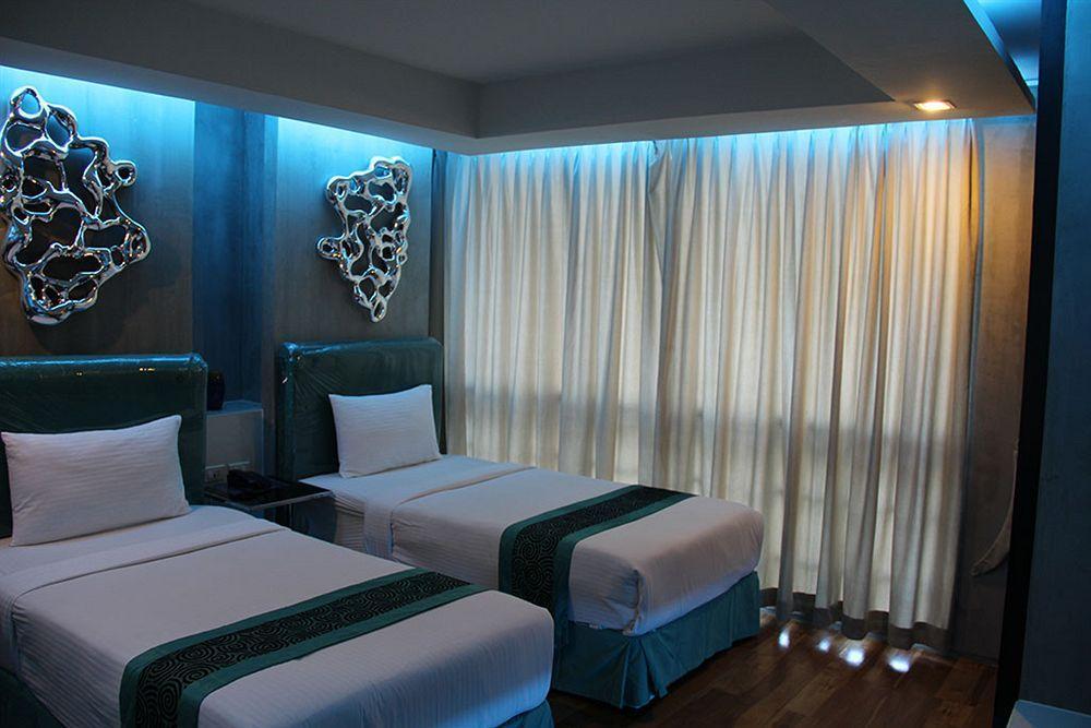 Blutique Hotel Bangkok Exteriör bild