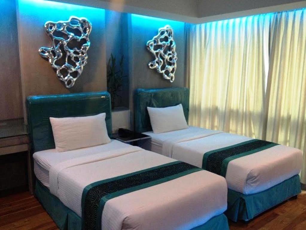 Blutique Hotel Bangkok Exteriör bild
